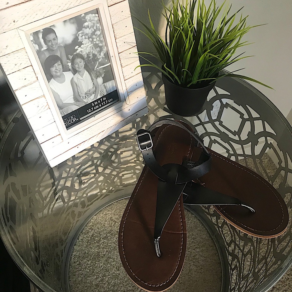 Universal Thread Sandals 7 1/2
